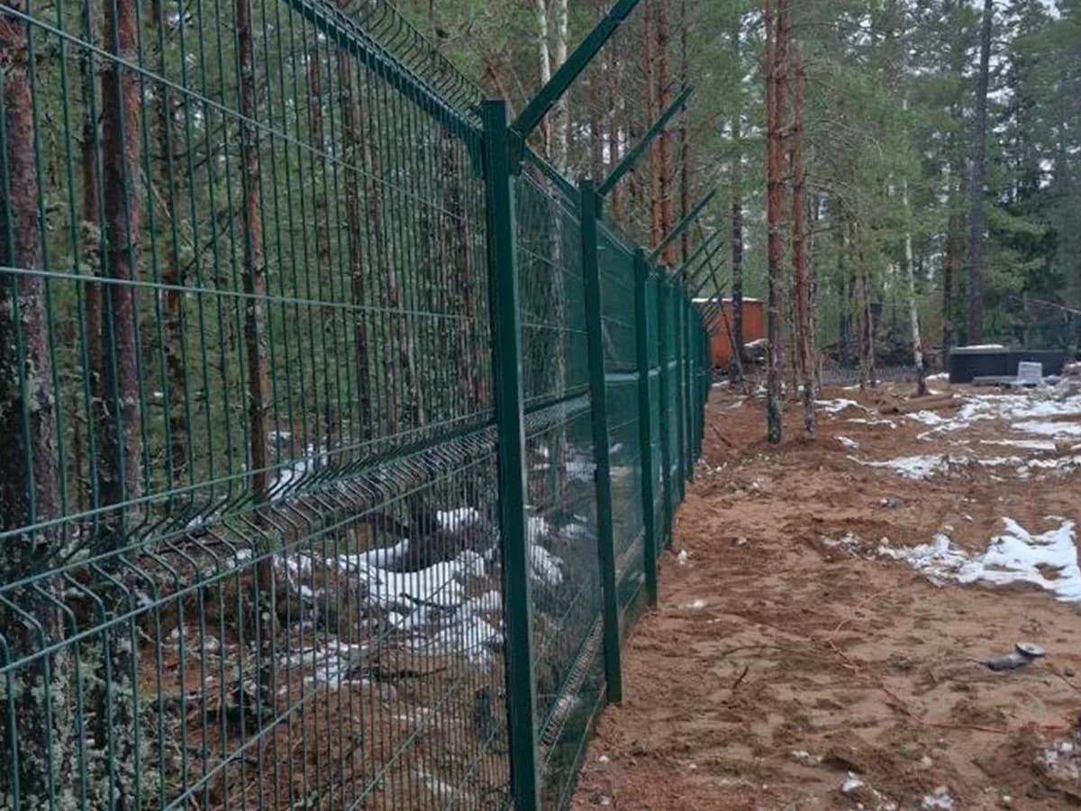 Примеры установленных заборов 4