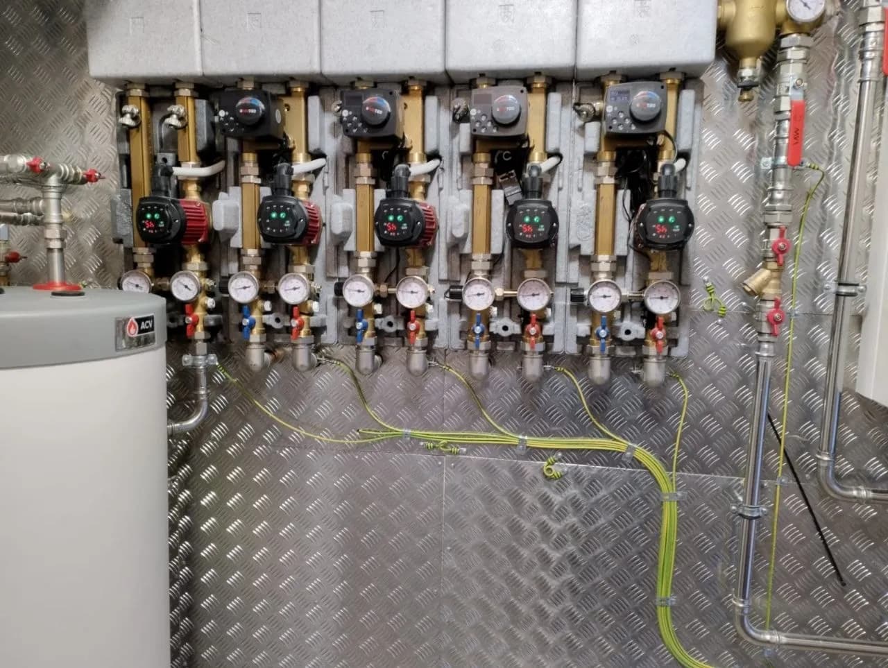 Монтаж котельной частного дома на базе Buderus 5